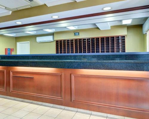 Suburban Extended Stay Hotel Wash. Dulles