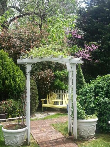 Bed & Breakfast A Williamsburg White House Inn