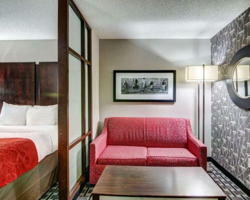 Hotel Comfort Suites Williamsburg Historic Area