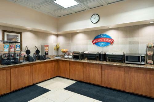 Hotel Baymont By Wyndham Bremerton Wa