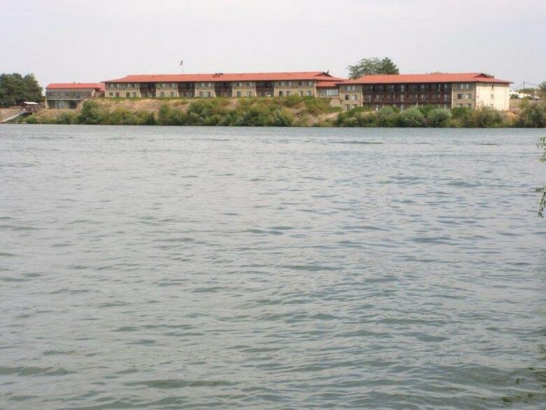 Best Western Plus Lake Front Hotel