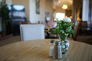 Morningglory Hotel, Resort & Suites