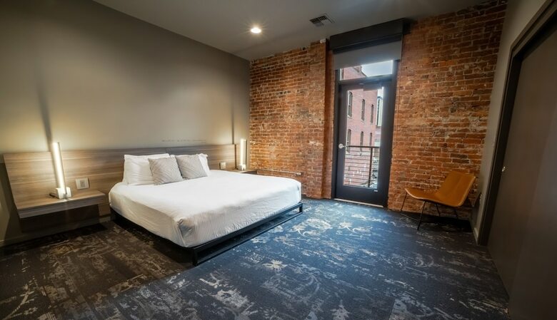 Montvale Hotel