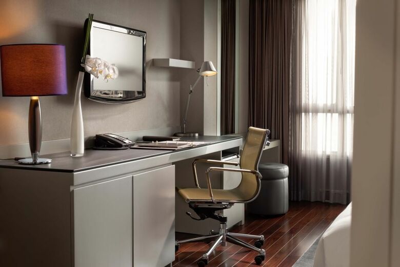 Sofitel Saigon Plaza Hotel