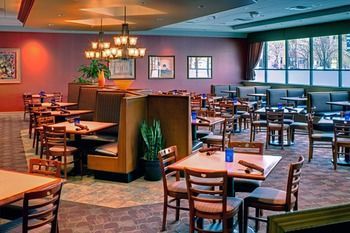 Hotel Doubletree By Hilton Milwaukee Downtown