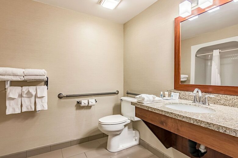 Hotel Comfort Inn Madison - Downtown