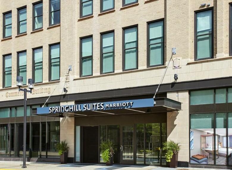 Hotel Springhill Suites By Marriott Milwaukee Downtown