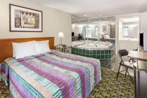 Hotel Knights Inn Racine