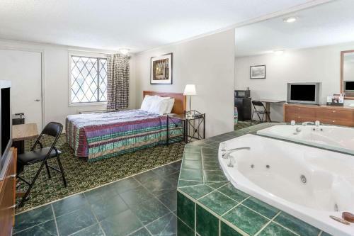 Hotel Knights Inn Racine