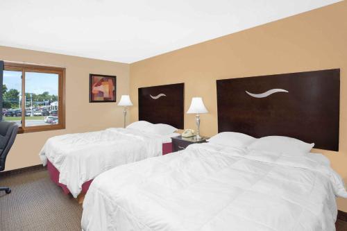 Motel Sheboygan's Pride Super 8