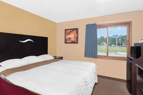 Motel Sheboygan's Pride Super 8