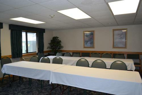 Cobblestone Hotel And Suites - Wisconsin Rapids