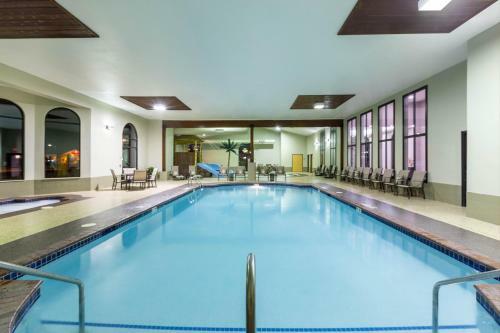 Alakai Hotel & Suites