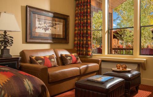 Hotel Rustic Inn Creekside Resort And Spa At Jackson Hole
