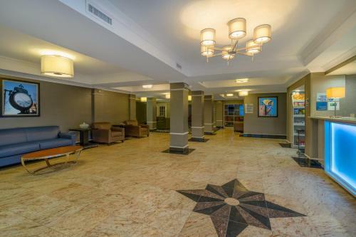 Holiday Inn Express Hotel & Suites Easton