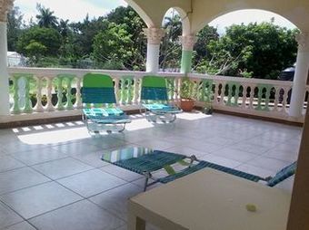 Hotel Dolphin Bay Yoga Guest House