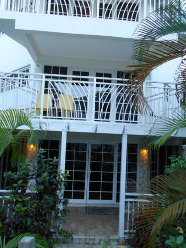 Hotel Rondel Village