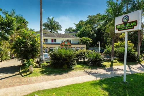 Hotel Rondel Village