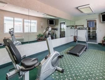 Hotel Days Inn And Suites Dundee