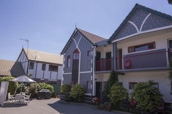 Amross Court Motor Lodge