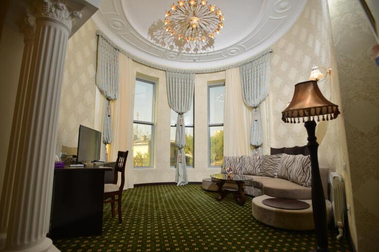 Gloria Hotel