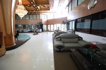 Hotel Oyo Premium Sola Sg Highway