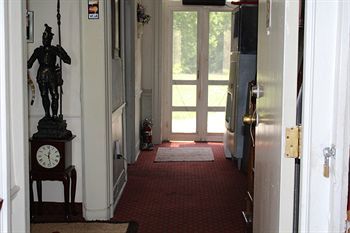 Motel Hometown Inn Staunton