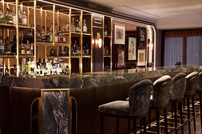 St James Hotel & Club
