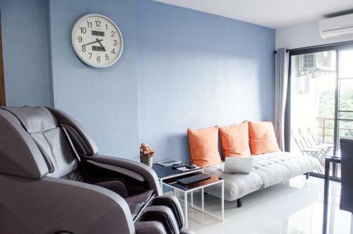 Luxury Apartment With Massage Chair