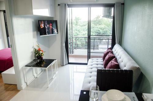 Luxury Apartment With Massage Chair