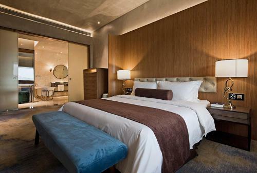 Hotel James Joyce Coffetel Guangzhou Panyu Changlong