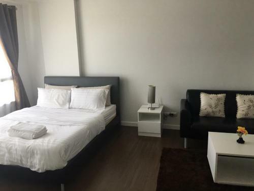 Apartamento Baan Kun Koey Condo