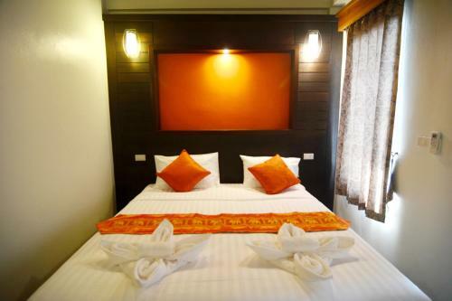The Sea @ Lanta Hotel