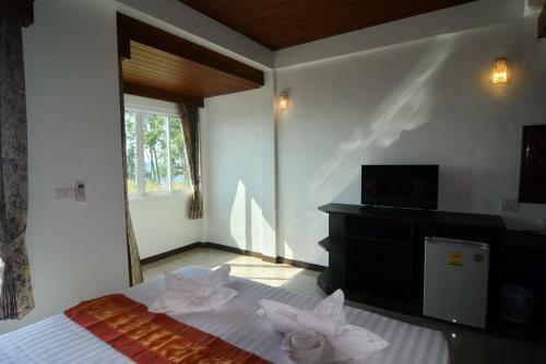 The Sea @ Lanta Hotel