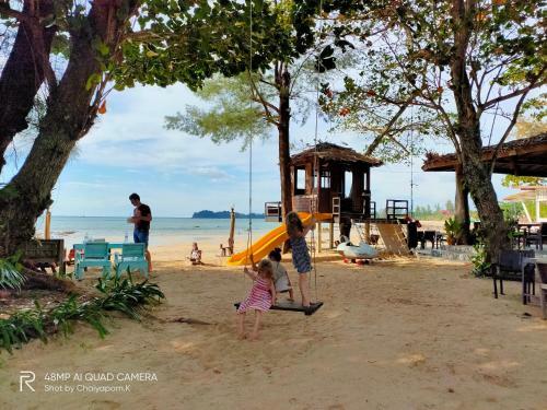 Hotel Banana Beach Resort