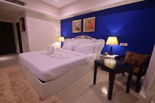 Seasons Hotel & Spa
