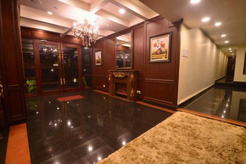 Seasons Hotel & Spa