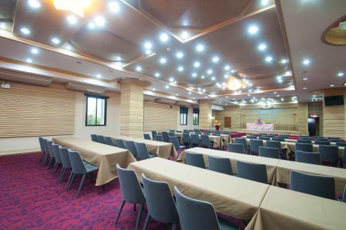 Pearl Resort & Hotel