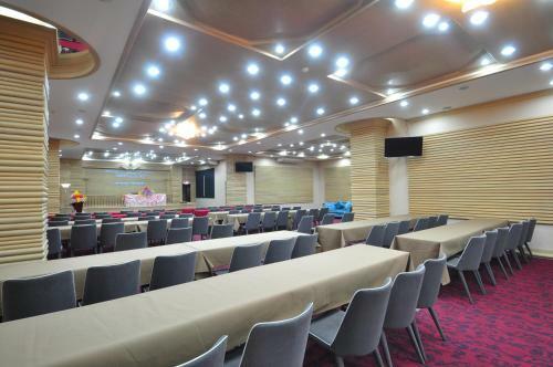 Pearl Resort & Hotel
