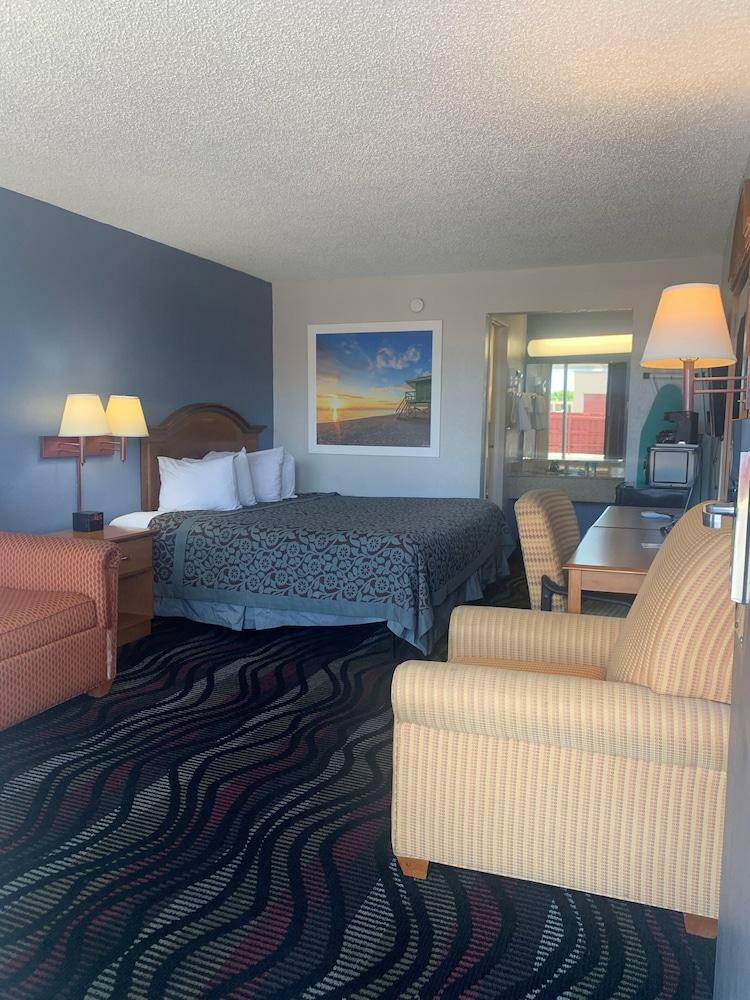 Hotel Days Inn South