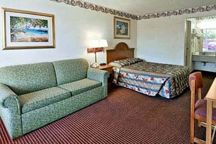 Hotel Days Inn South