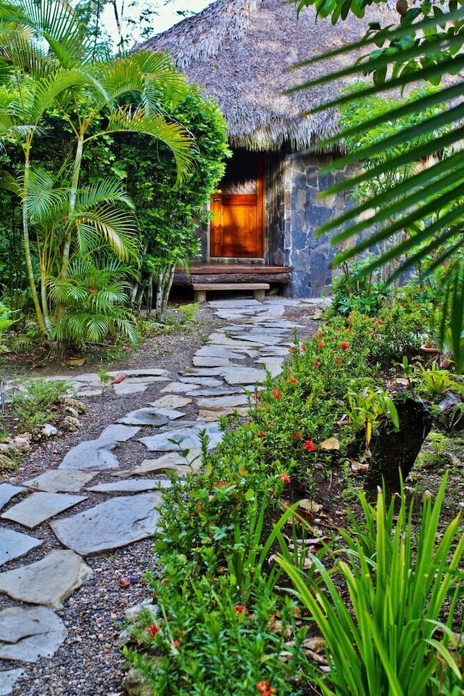 Hotel Natura Caba�as Boutique & Spa (.)