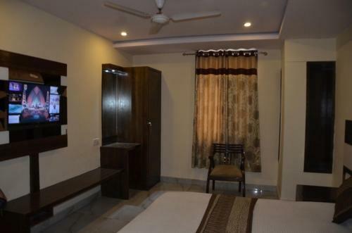 Hotel Saffron Inn