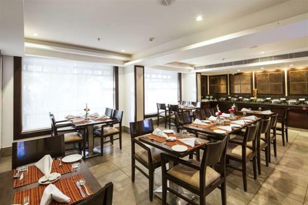 Hotel Oodles Residency