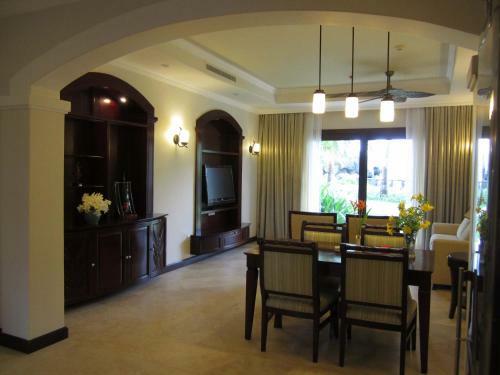 Hotel Olalani Resort & Condotel
