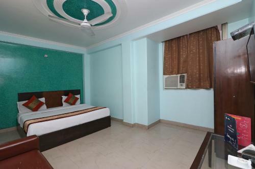 Oyo 10048 Hotel Aditya Inn