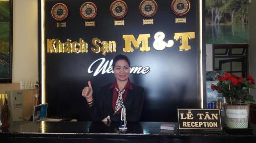 Hostal M & T Hotel