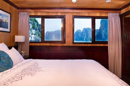 Aphrodite Cruise