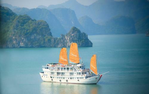 Aphrodite Cruise