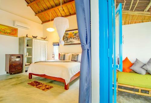 Local Beach Homestay